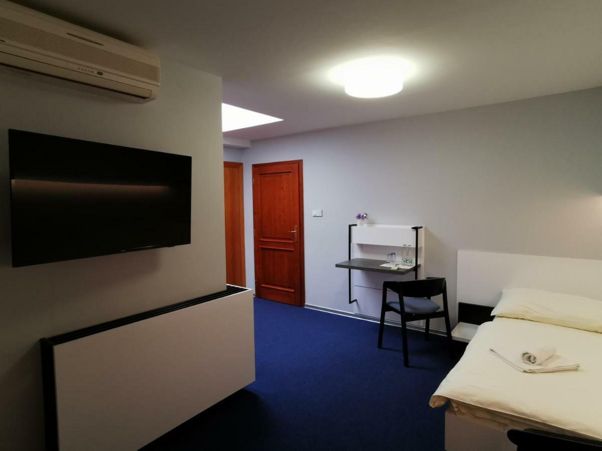 Hotel U Racka Ostrožská Nová Ves Εξωτερικό φωτογραφία